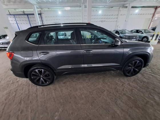 VOLKSWAGEN TAOS 1.4 250 TSI TOTAL FLEX COMFORTLINE AUTOMÁTICO